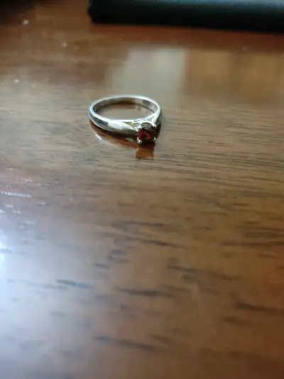 Anillo de plata 925 con piedra roja - miniatura 1