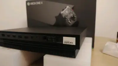 Xbox Serie X  1TB NUEVA - miniatura 2
