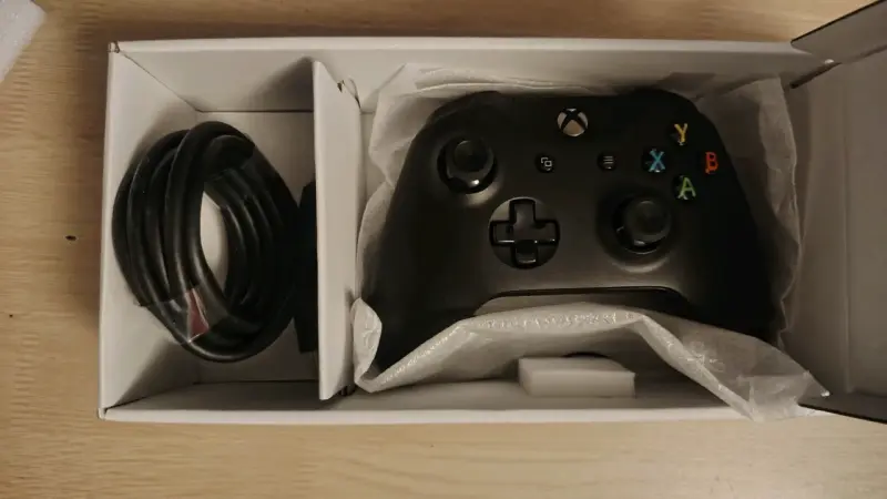 Xbox Serie X 1TB NUEVA - 4