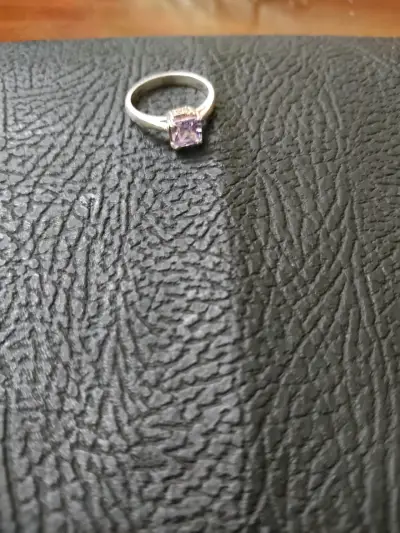 Anillo de plata 925 con piedra lila - miniatura 1