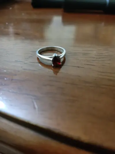 Anillo con piedra roja plata 925 - miniatura 1