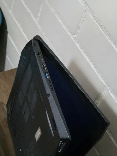 Laptop Acer Nitro 5 - miniatura 3
