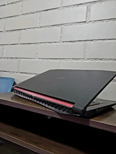 Laptop Acer Nitro 5 - miniatura 4