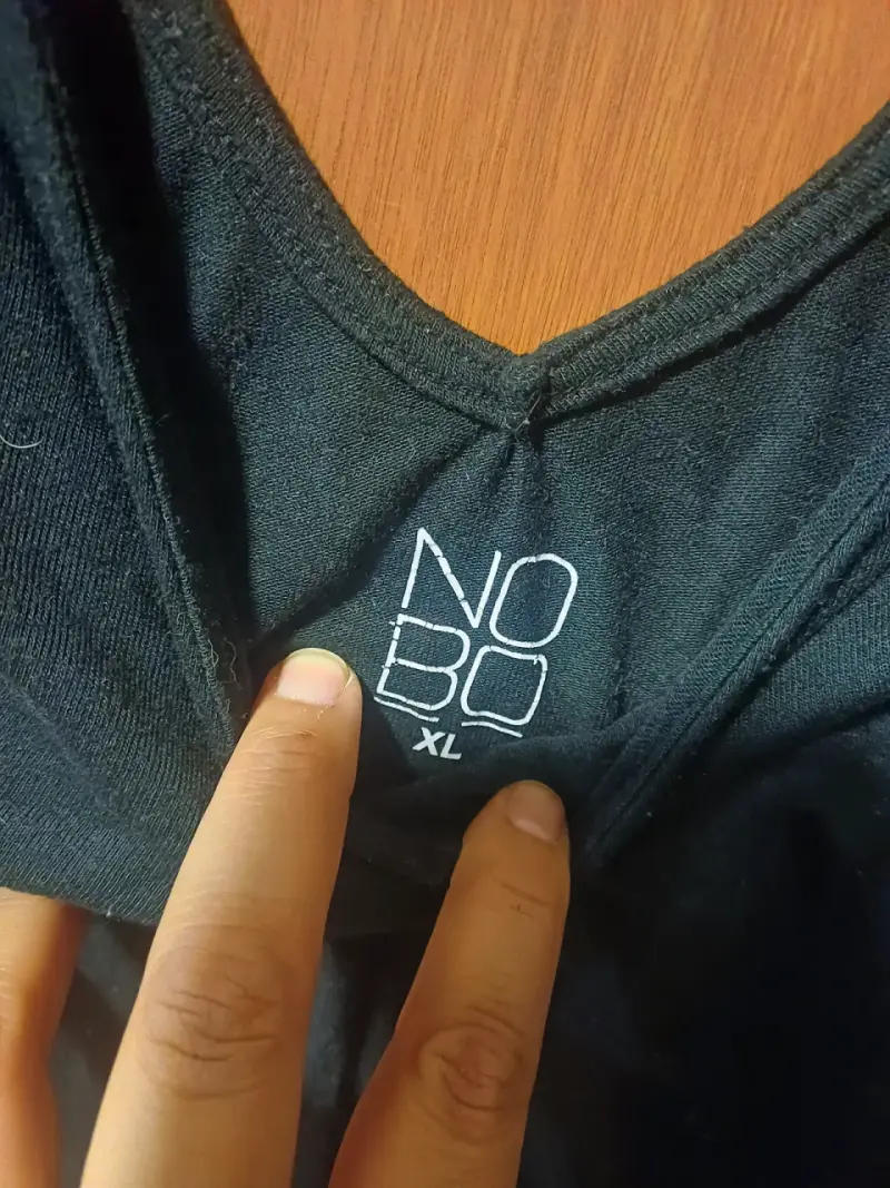 Camiseta XL sin mangas negra - 2