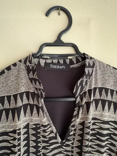 Vestido marca Therapy - miniatura 3