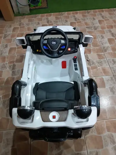 Auto eléctrico para niños blanco - miniatura 1