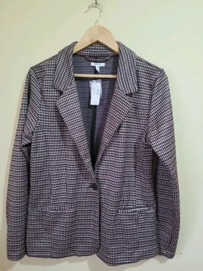Blazer de cuadros blanco, negro y burdeo talla M - miniatura 1