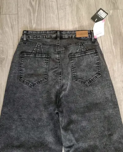 Jeans grises con cristales - miniatura 2
