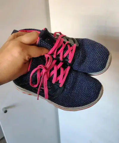 Zapatillas Skechers n32 - miniatura 1