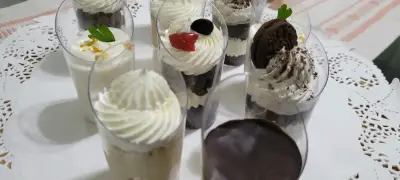 Postres en vasos variados - miniatura 6