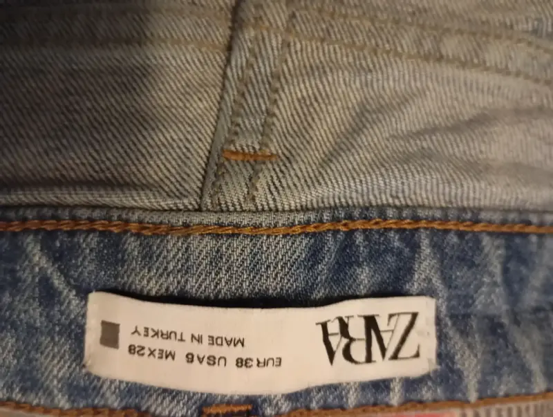 Jeans Zara modelo flare azul - 3