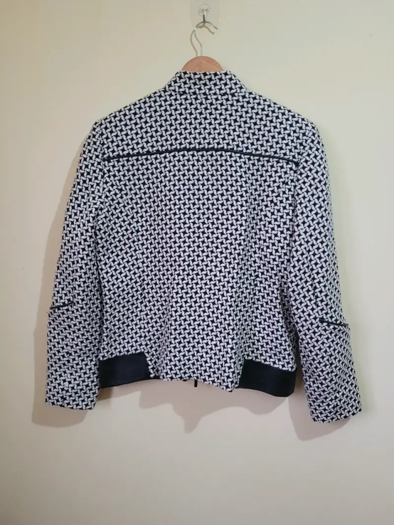 Chaqueta estampada blanco y negro - 3