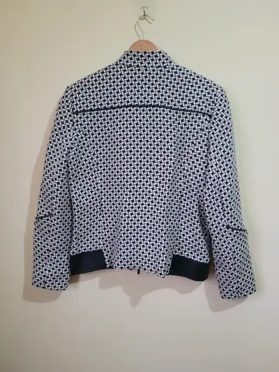 Chaqueta estampada blanco y negro - miniatura 3