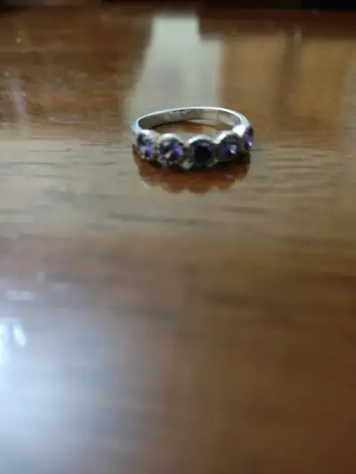 Anillo plata 925 con piedras violetas - miniatura 1