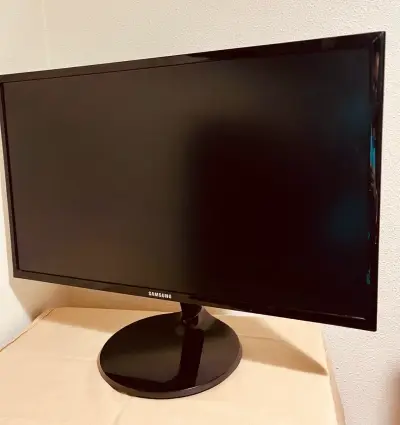 Monitor Samsung LED 24 pulgadas - miniatura 1