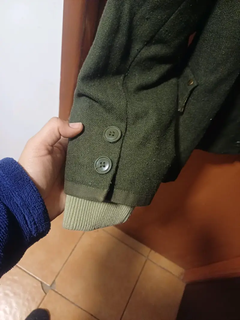 Blazer tipo militar con capucha - 4