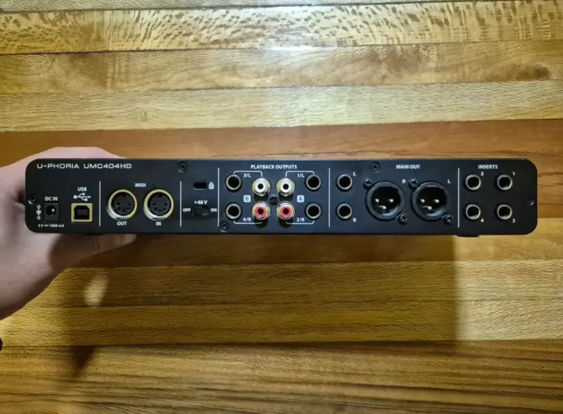 Interfaz behringer U-PHORIA UMC404HD - 2