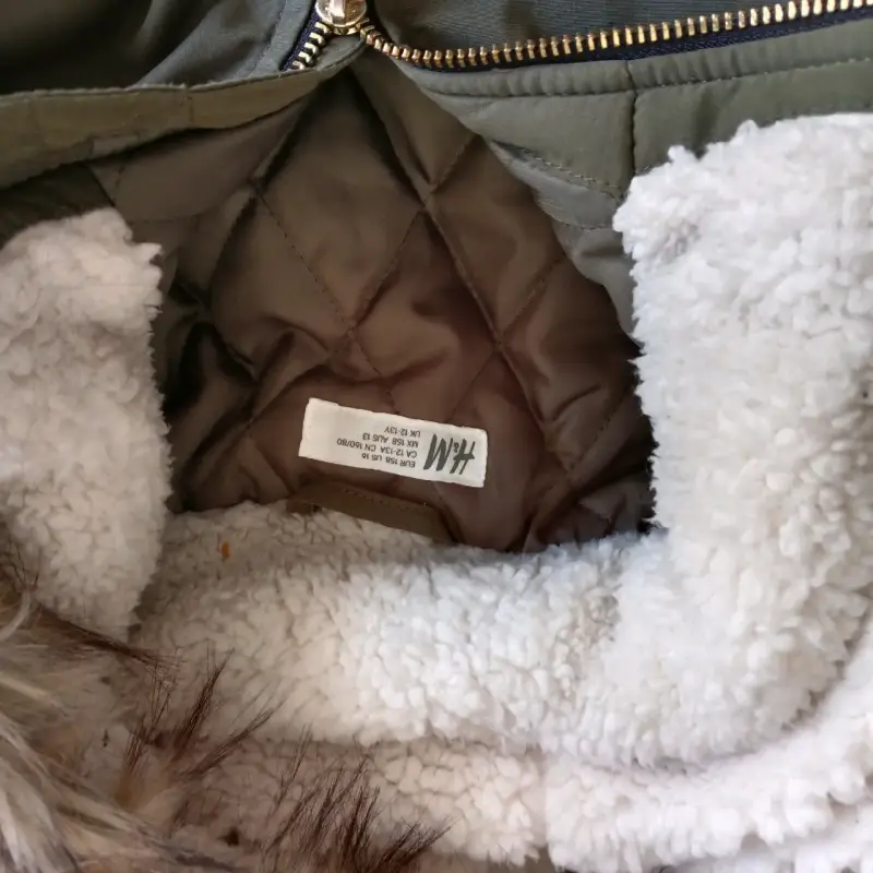 Parka verde con capucha de piel - 2