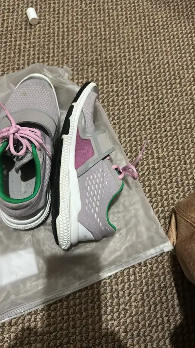 Zapatillas deportivas gris y rosa - miniatura 1