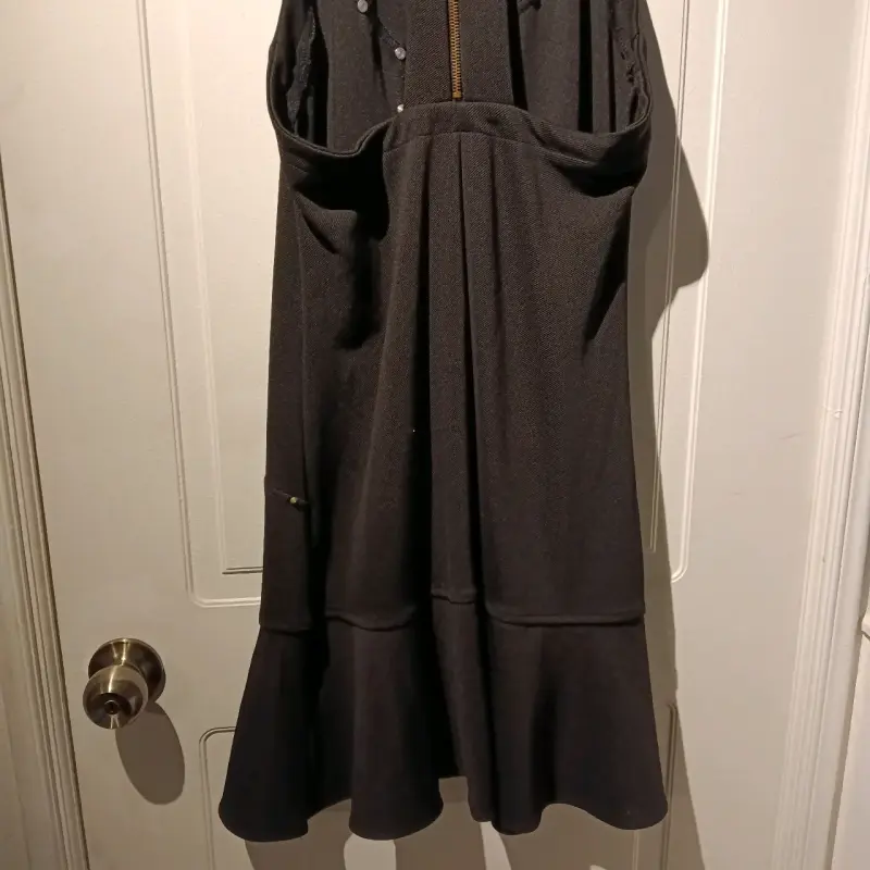 Vestido negro con cremallera trasera - 2