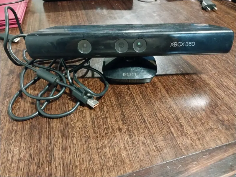 Consola Xbox 360 con Kinect y juegos - 3