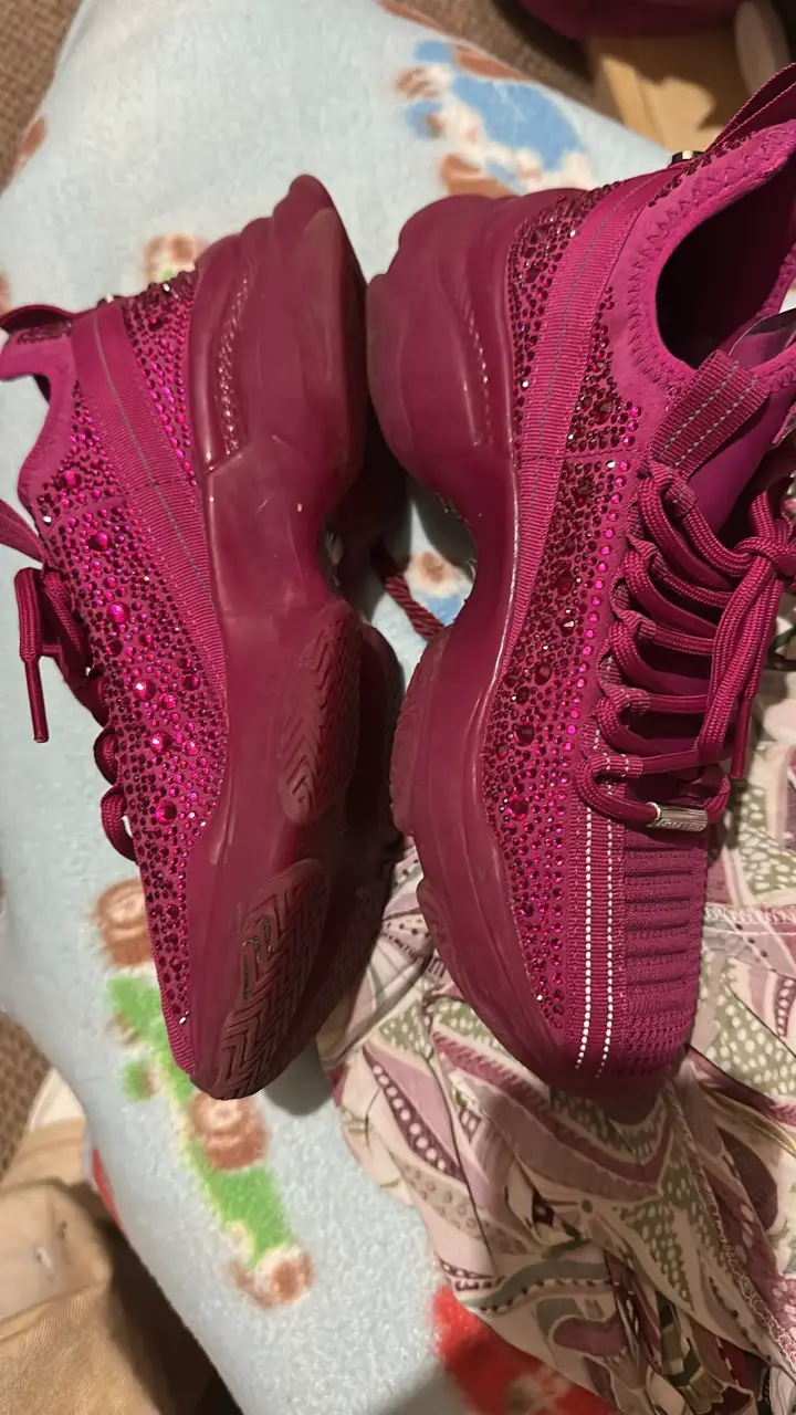 Zapatillas deportivas rosadas brillantes - 1