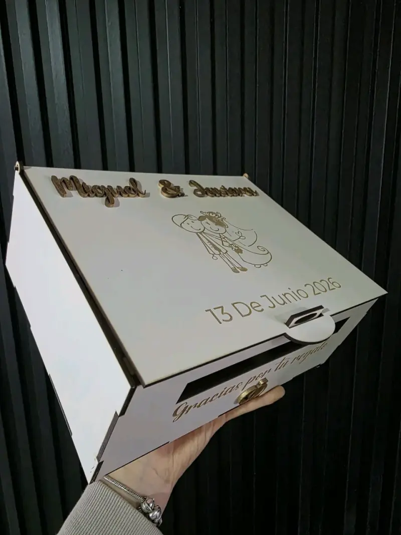 Caja de regalos personalizada - 1