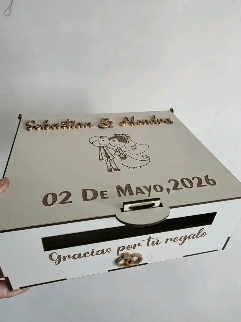 Caja de regalos personalizada - 5