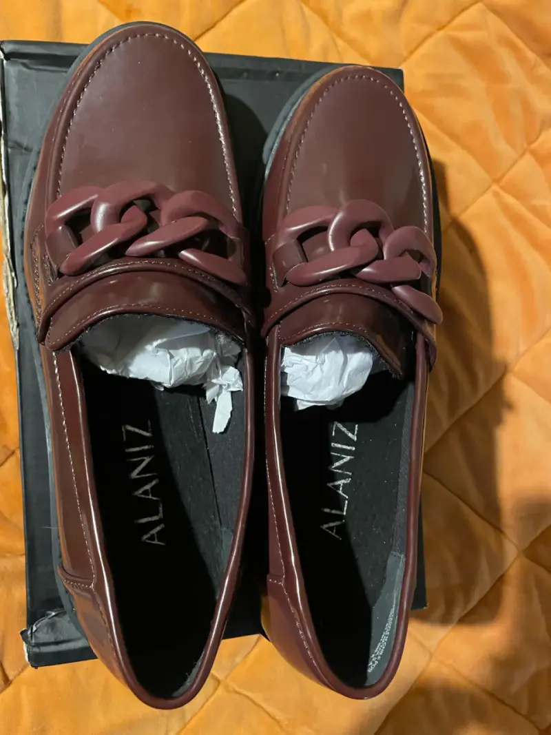 Zapatos burdeos con tacón grueso - 3