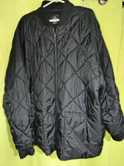 Chaqueta bomber negra acolchada - miniatura 3