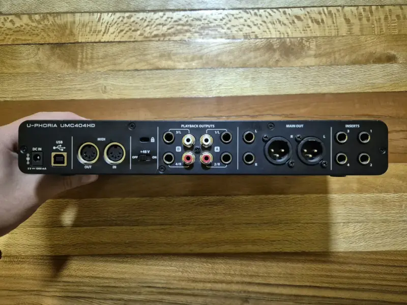 Interfaz behringer U-PHORIA UMC404HD - 5