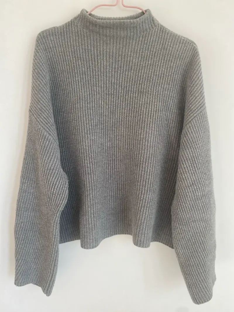 Suéter gris