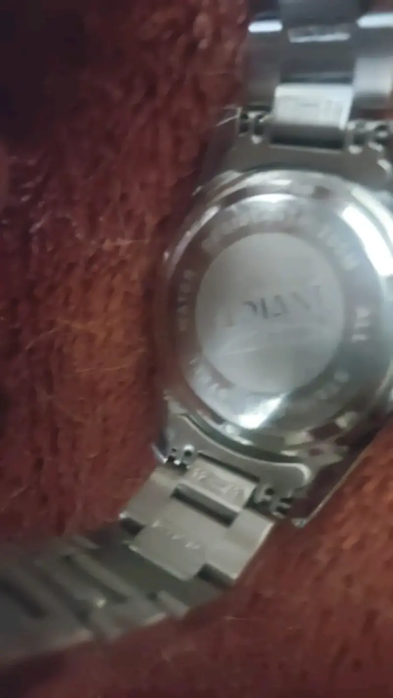 Reloj metálico plateado - 2