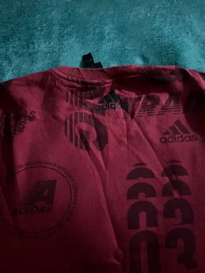 Polerón rojo Adidas estampado - miniatura 4