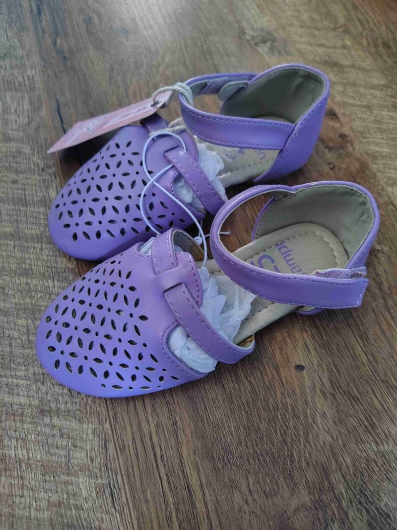 Zapatos morados de niña - 2