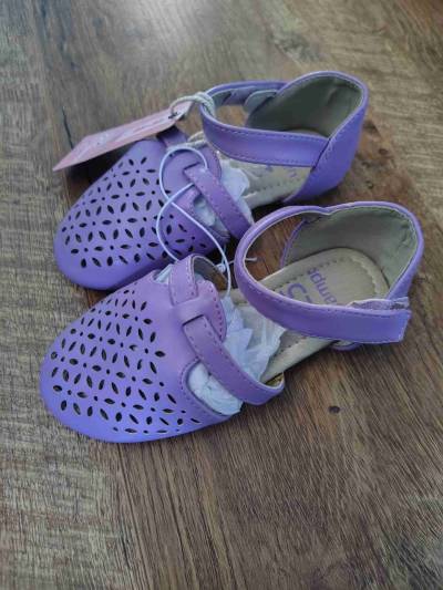 Zapatos morados de niña - miniatura 2