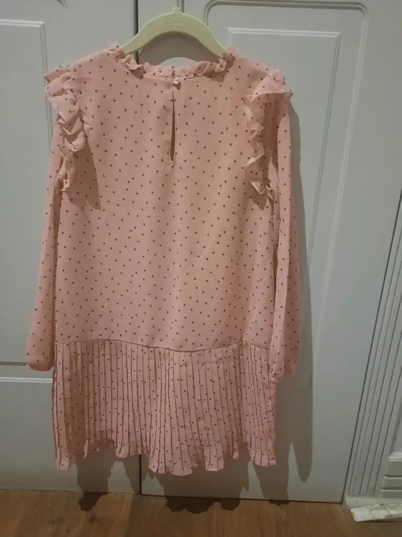 Vestido rosado con volantes - 2