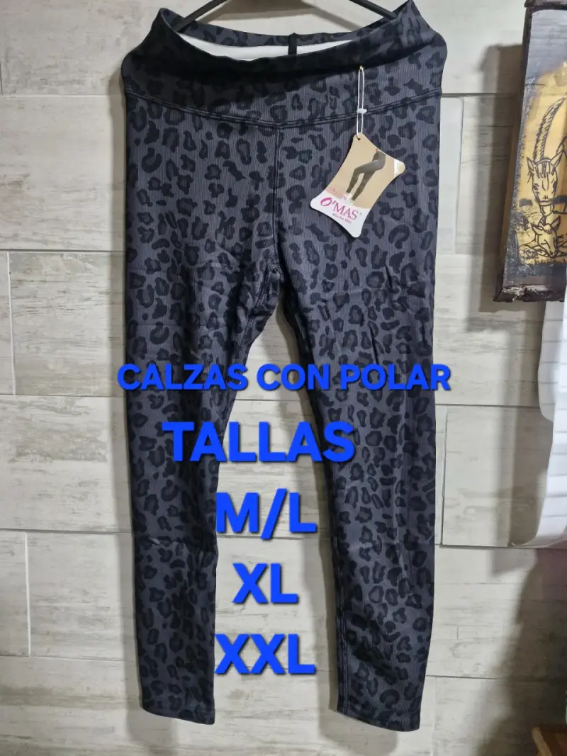 Pijama polar morado para mujer - 3