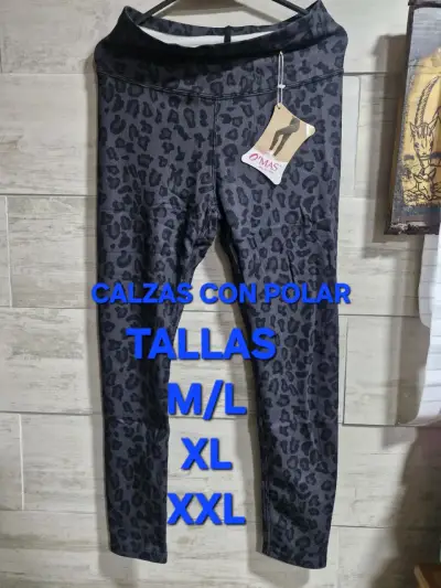 Pijama polar morado para mujer - miniatura 3
