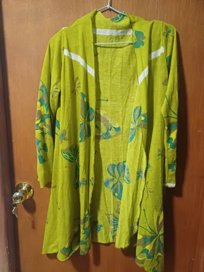 Tapado verde con estampado floral talla L - miniatura 1