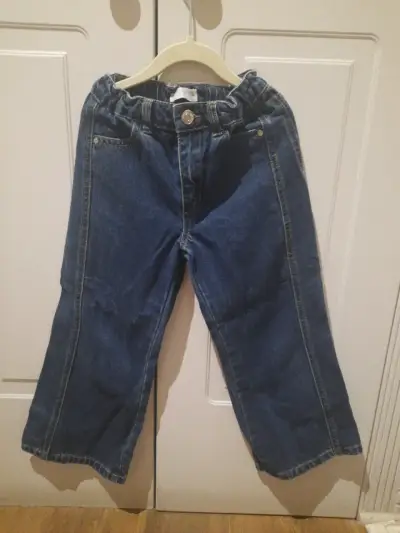 Jeans de mezclilla azul para niña - miniatura 1