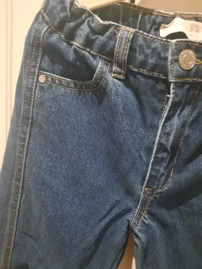 Jeans de mezclilla azul para niña - miniatura 5