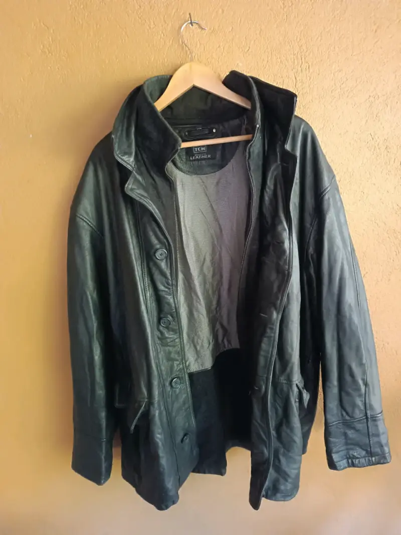Chaqueta negra de cuero - 2