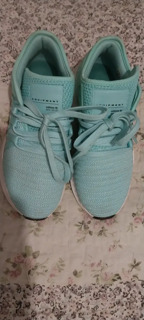Zapatillas deportivas celestes Adidas - 1