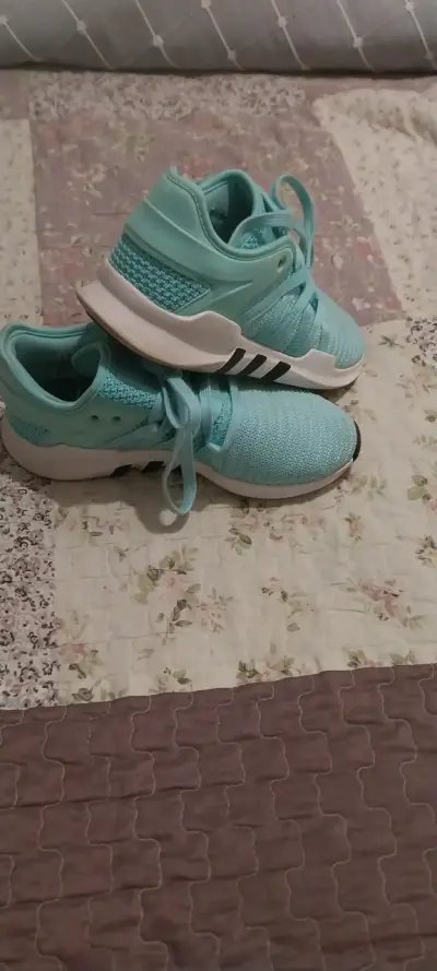 Zapatillas deportivas celestes Adidas - miniatura 3