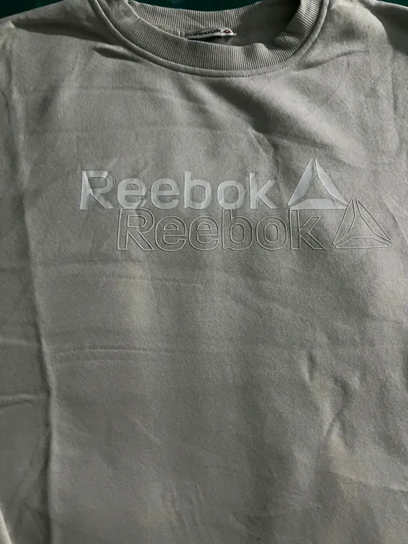 Polerón gris Reebok unisex - 3