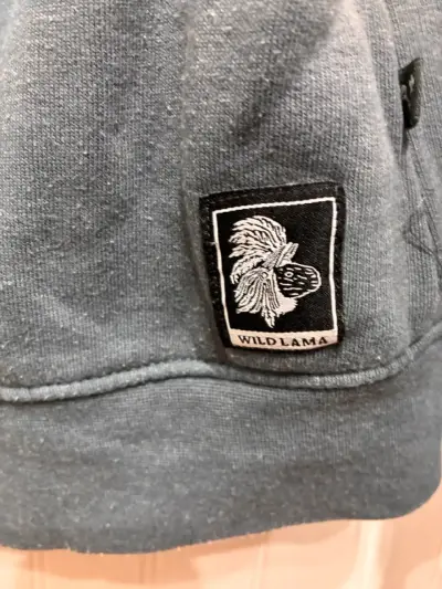 Polerón con capucha gris - miniatura 4