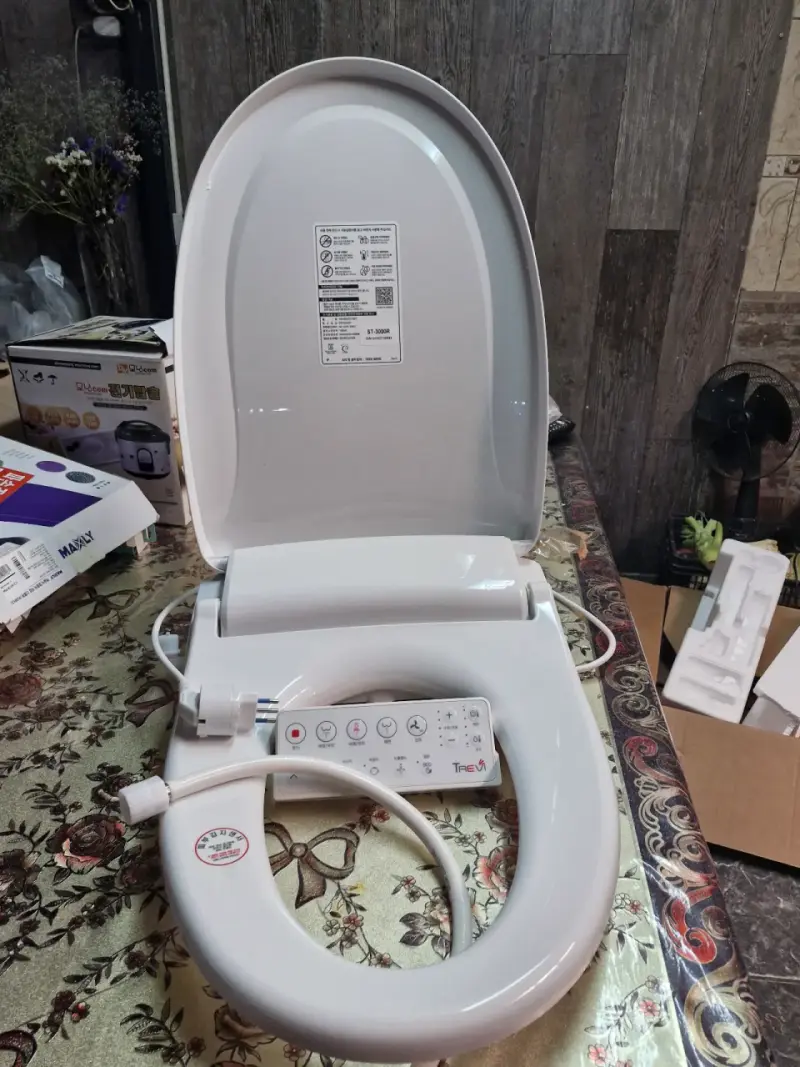Asiento de inodoro con bidet eléctrico - 1
