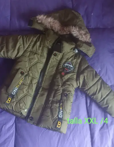 Parka verde con capucha peluda - miniatura 2