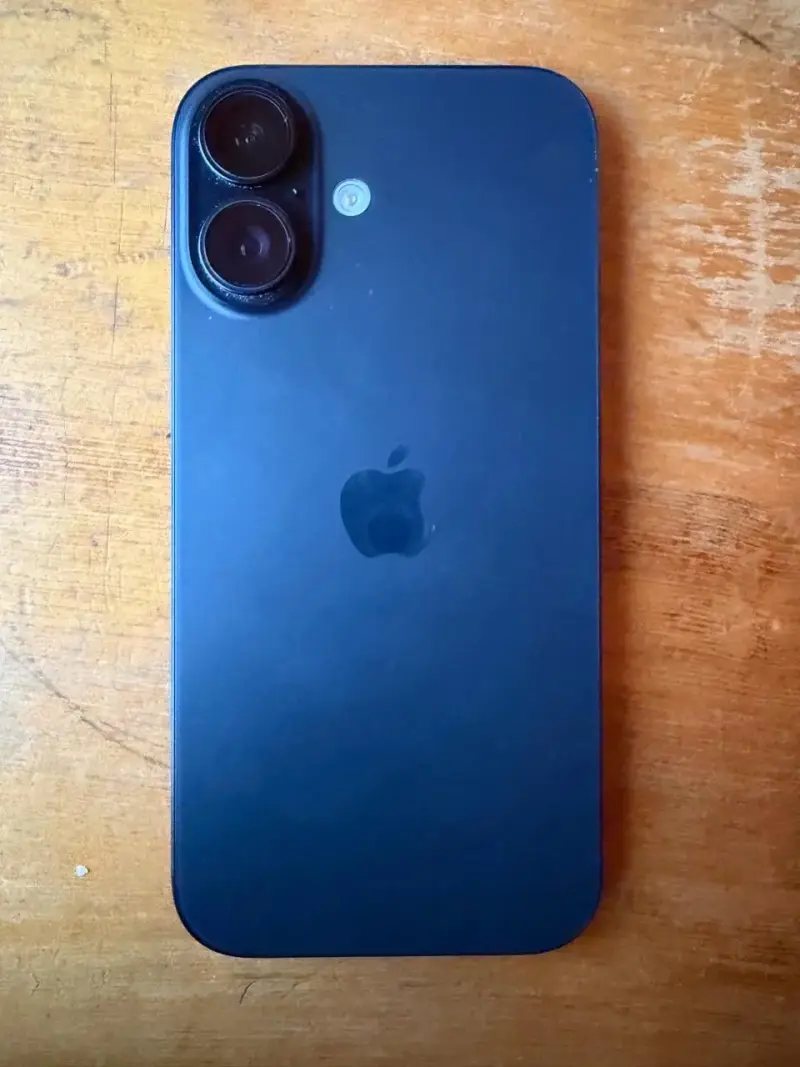 iPhone 16 de 128 GB - 1
